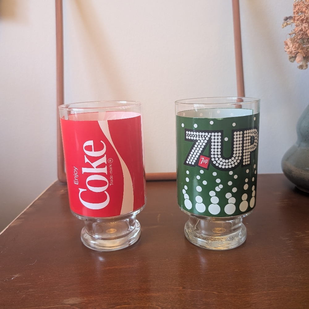 Vintage Coke And 7Up Glasses
